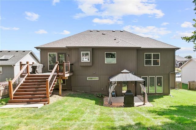 10706 N Tracy Avenue, Kansas City, MO 64155