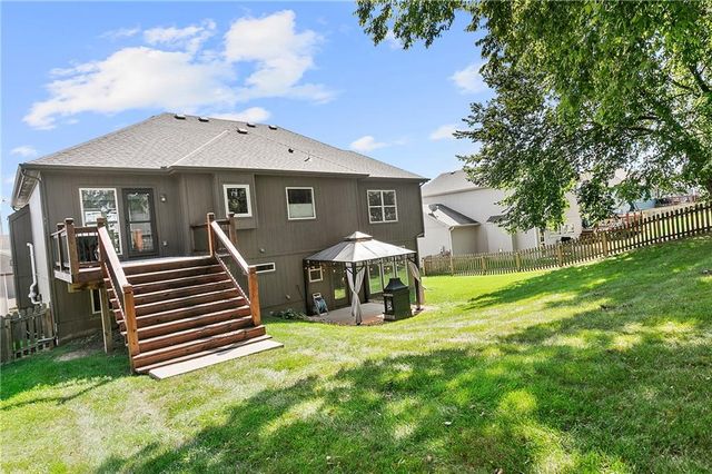 10706 N Tracy Avenue, Kansas City, MO 64155