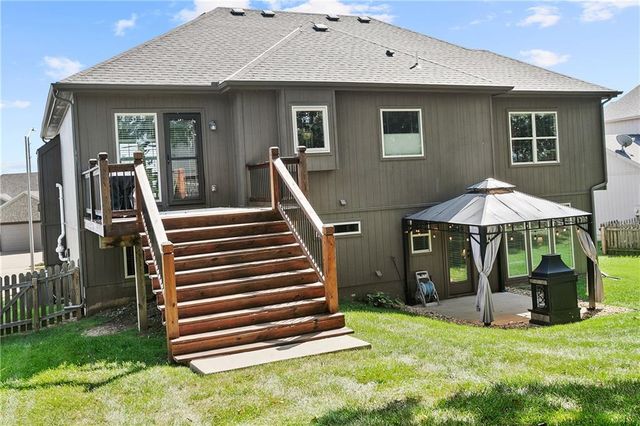 10706 N Tracy Avenue, Kansas City, MO 64155