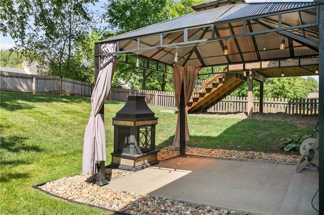 10706 N Tracy Avenue, Kansas City, MO 64155