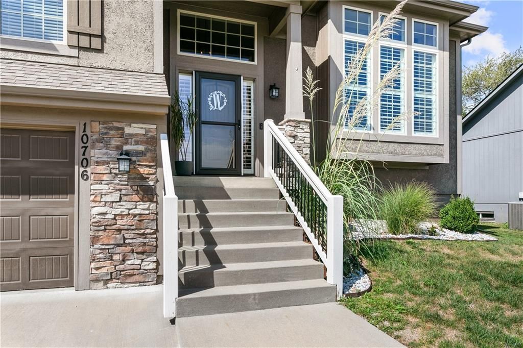 10706 N Tracy Avenue, Kansas City, MO 64155