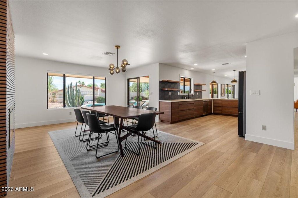 Image 15 of property listing at 16457 N ASPEN Drive, Fountain Hills, AZ 85268