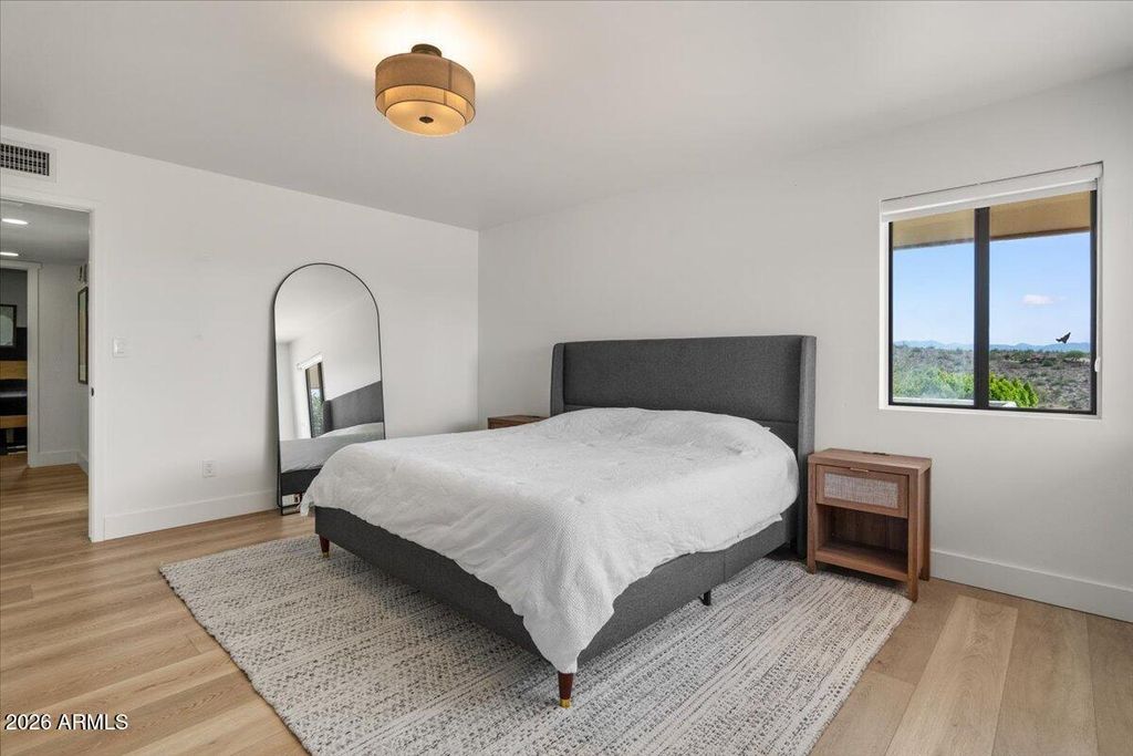 Image 16 of property listing at 16457 N ASPEN Drive, Fountain Hills, AZ 85268