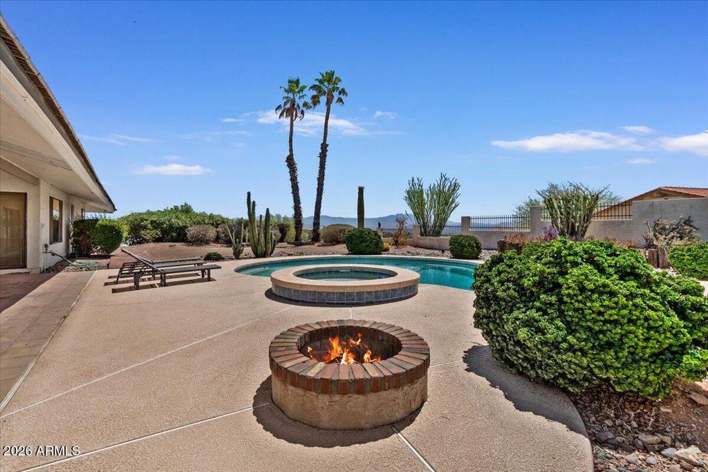Image 27 of property listing at 16457 N ASPEN Drive, Fountain Hills, AZ 85268