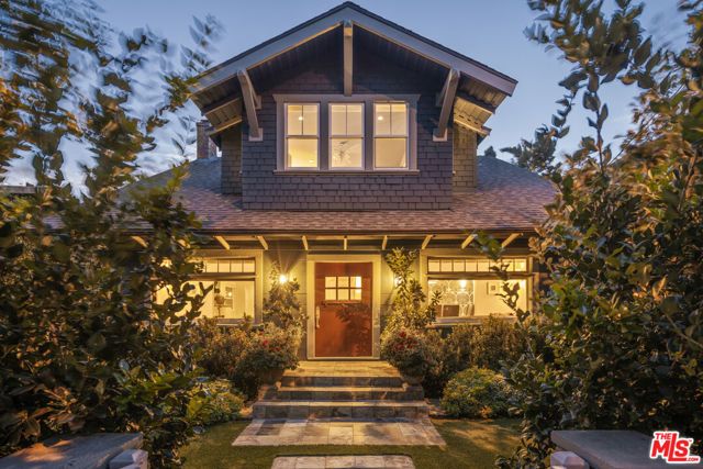 1967 Carmen Avenue, Los Angeles, CA 90068