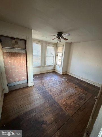 423 W BROAD ST, Palmyra, NJ 08065