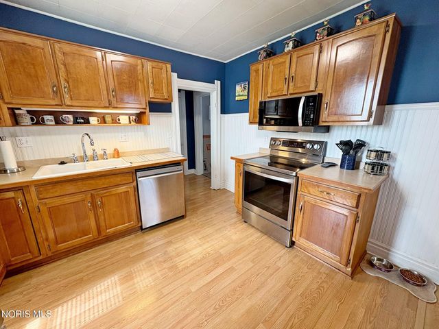 310 Buttonwood Avenue, Bowling Green, OH 43402