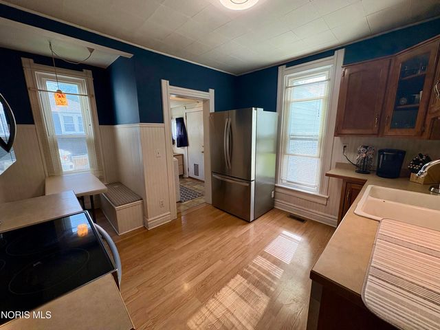 310 Buttonwood Avenue, Bowling Green, OH 43402