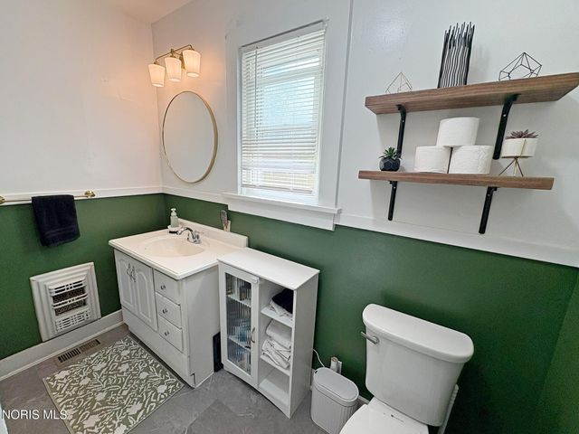 310 Buttonwood Avenue, Bowling Green, OH 43402