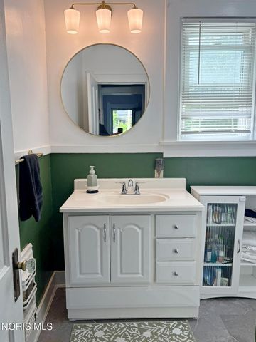 310 Buttonwood Avenue, Bowling Green, OH 43402