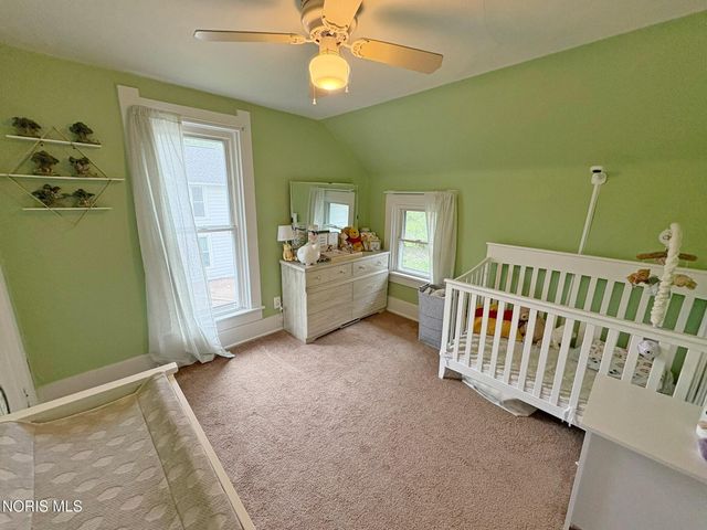 310 Buttonwood Avenue, Bowling Green, OH 43402