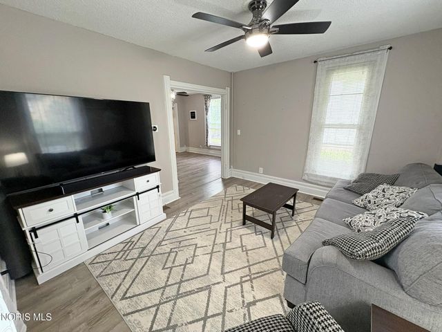 310 Buttonwood Avenue, Bowling Green, OH 43402