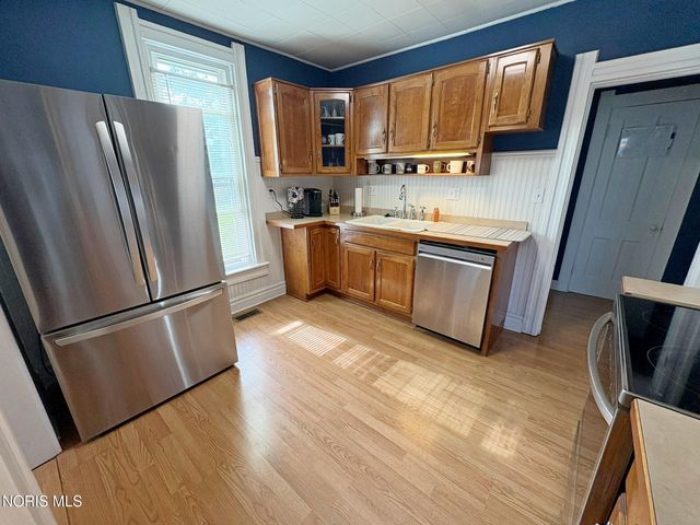 310 Buttonwood Avenue, Bowling Green, OH 43402