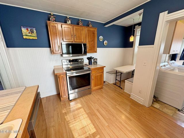 310 Buttonwood Avenue, Bowling Green, OH 43402