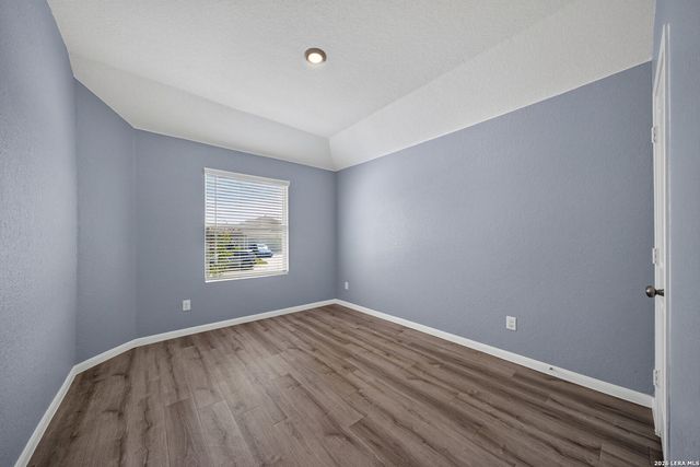 10639 Vinateros Drive, Converse, TX 78109