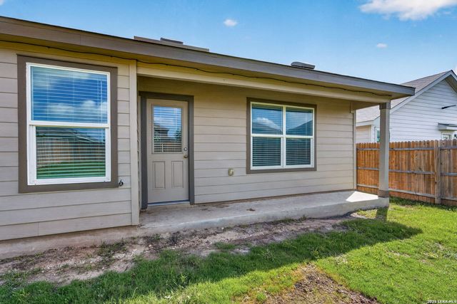 10639 Vinateros Drive, Converse, TX 78109