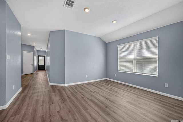 10639 Vinateros Drive, Converse, TX 78109