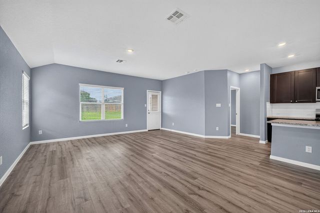 10639 Vinateros Drive, Converse, TX 78109