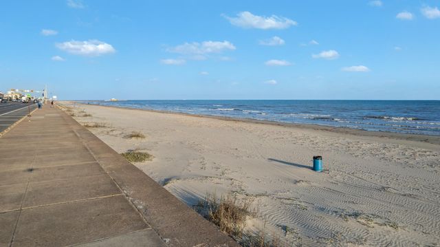 7000 Seawall Boulevard 126, Galveston, TX 77551