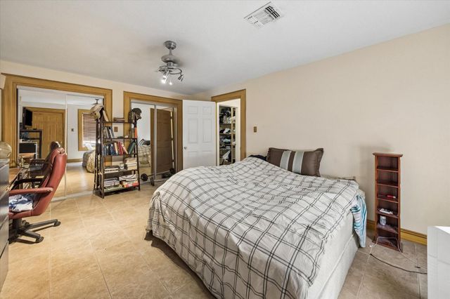 2420 Karbach Street, Houston, TX 77092