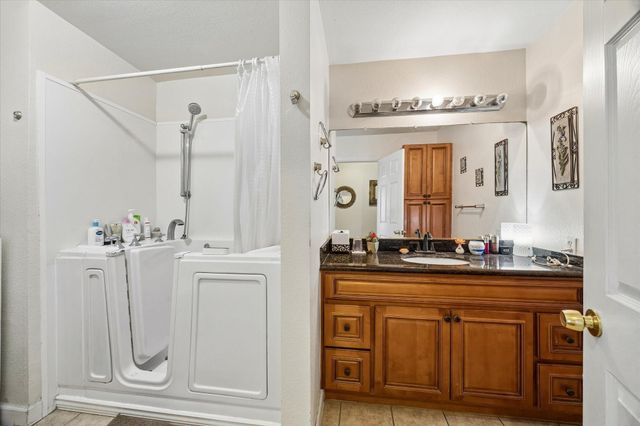 2420 Karbach Street, Houston, TX 77092