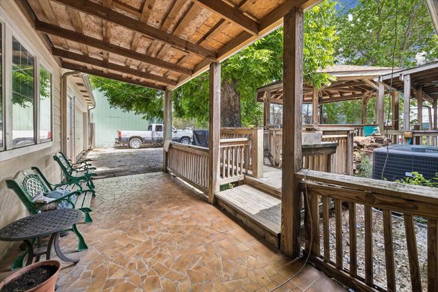 2420 Karbach Street, Houston, TX 77092