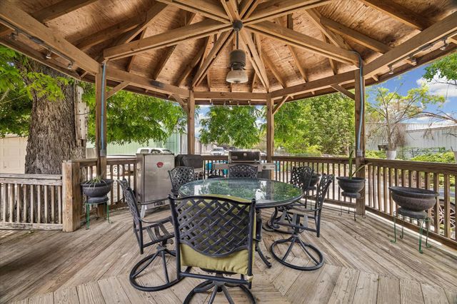 2420 Karbach Street, Houston, TX 77092