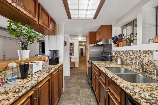 2420 Karbach Street, Houston, TX 77092