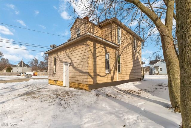 1702 Lexington Avenue, Lorain, OH 44052