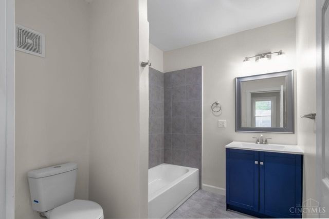 4534 Kirby Avenue, Cincinnati, OH 45223