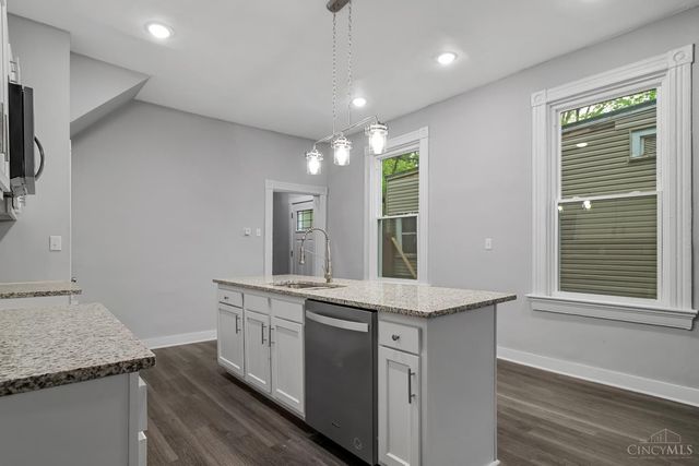 4534 Kirby Avenue, Cincinnati, OH 45223