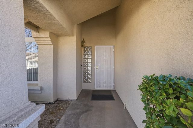 2028 Summit Pointe Drive, Las Vegas, NV 89117