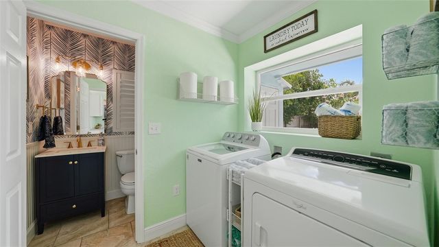 2561 SUNNYSIDE STREET, Sarasota, FL 34239