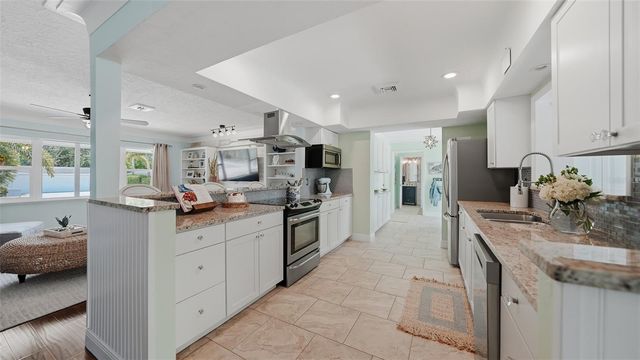 2561 SUNNYSIDE STREET, Sarasota, FL 34239
