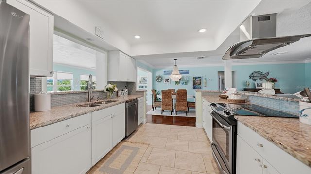 2561 SUNNYSIDE STREET, Sarasota, FL 34239