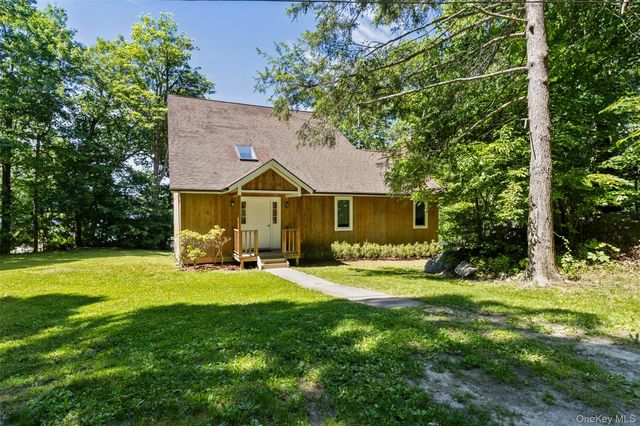 64 Lillian Road, Mahopac, NY 10541