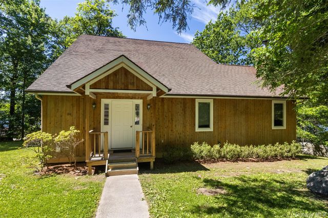 64 Lillian Road, Mahopac, NY 10541