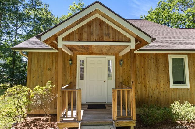 64 Lillian Road, Mahopac, NY 10541