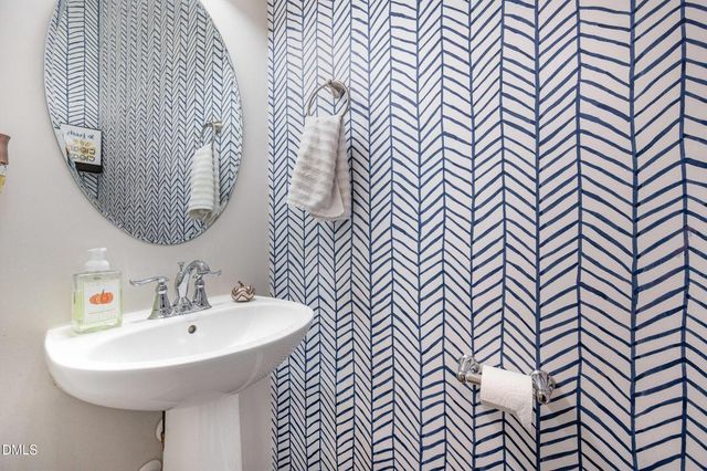 372 Amber Acorn Avenue, Raleigh, NC 27603