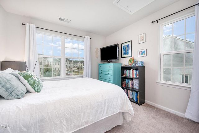 372 Amber Acorn Avenue, Raleigh, NC 27603