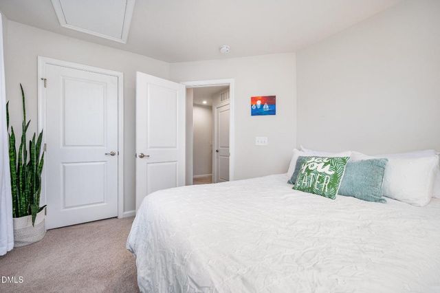 372 Amber Acorn Avenue, Raleigh, NC 27603