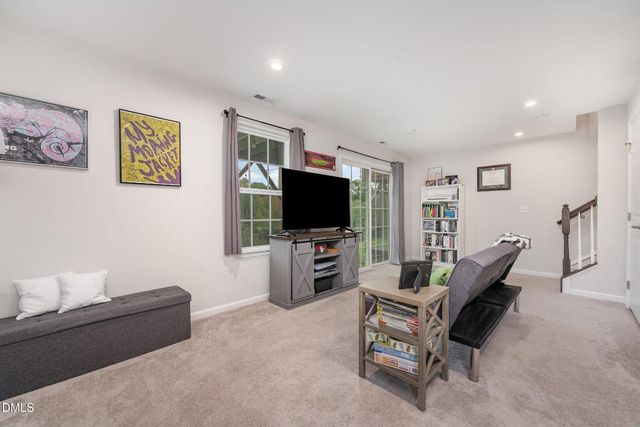 372 Amber Acorn Avenue, Raleigh, NC 27603