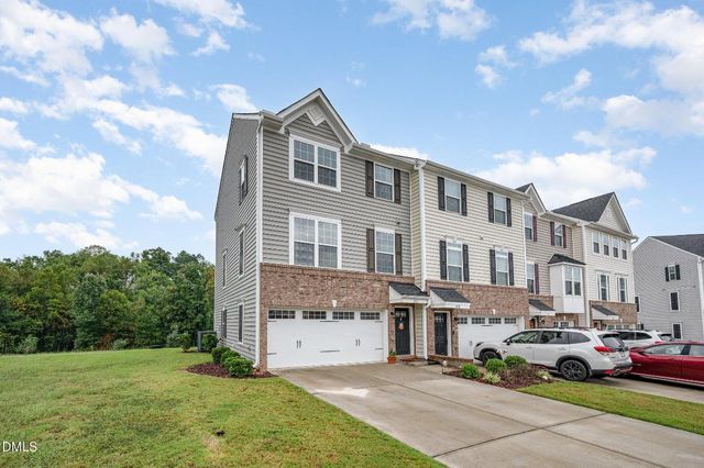 372 Amber Acorn Avenue, Raleigh, NC 27603