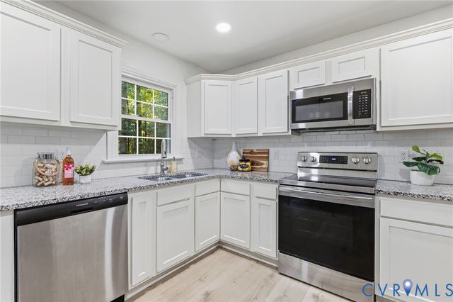 2303 Garrison Place Rd, Midlothian, VA 23112