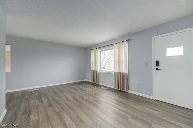 703 N Main Street, Amherst, OH 44001