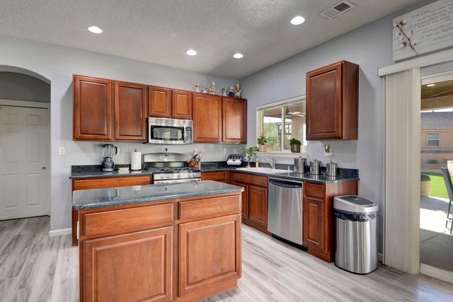 1324 Cirrus Drive NW, Albuquerque, NM 87120