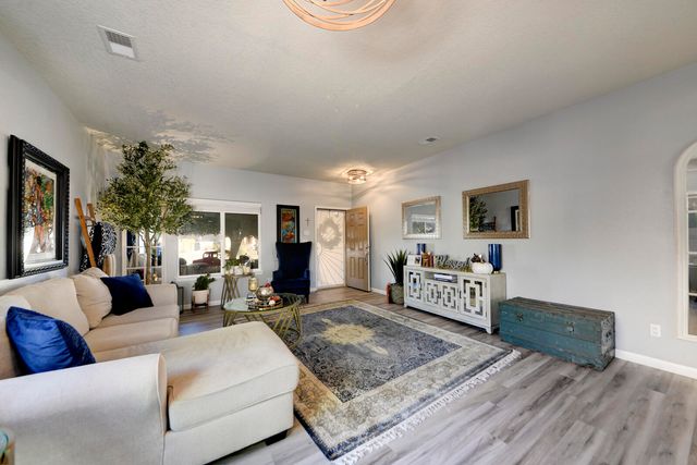 1324 Cirrus Drive NW, Albuquerque, NM 87120