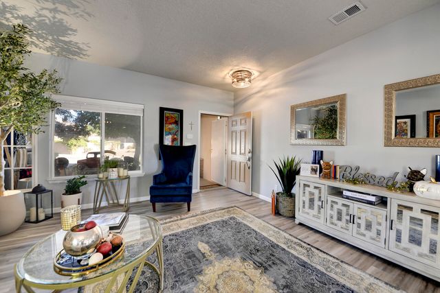 1324 Cirrus Drive NW, Albuquerque, NM 87120