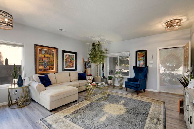 1324 Cirrus Drive NW, Albuquerque, NM 87120