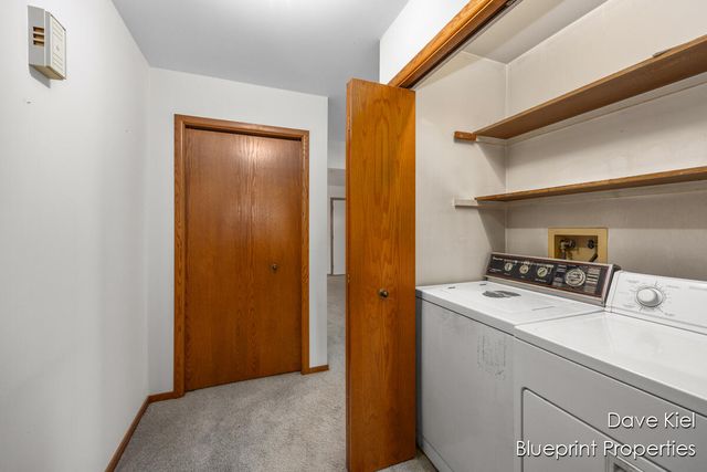 924 Amberwood West Drive SW, Byron Center, MI 49315